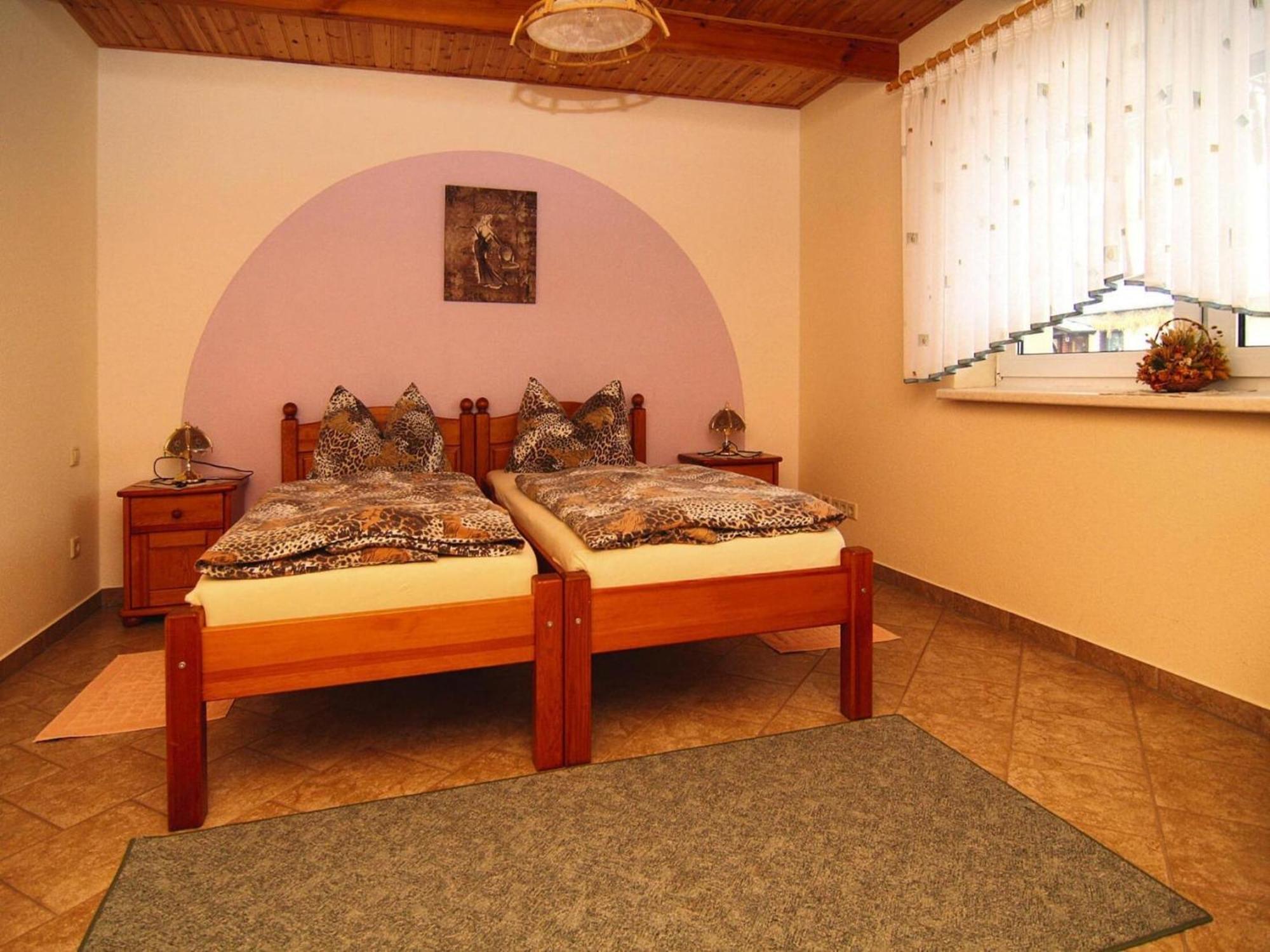Bungalow In L Bben With A Terrace 吕本 外观 照片